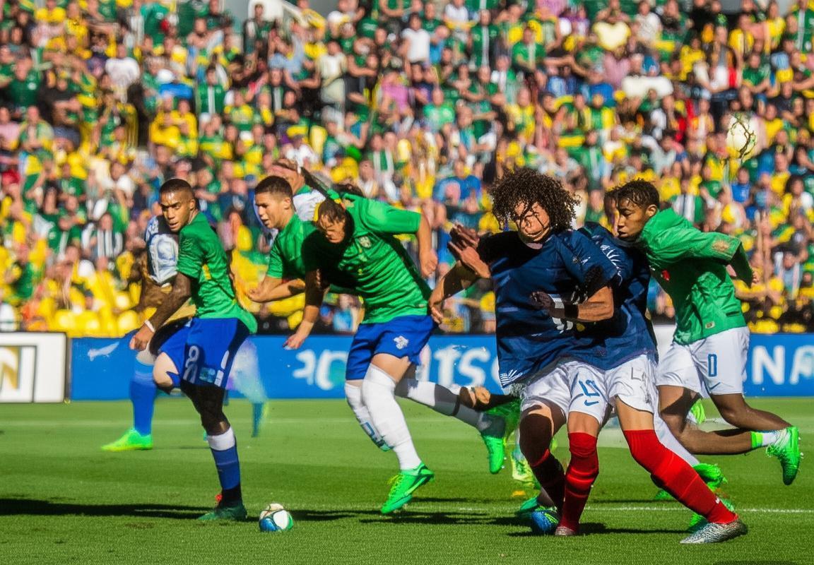 巴西U21对法国青年队：激情碰撞，青春梦工厂对决